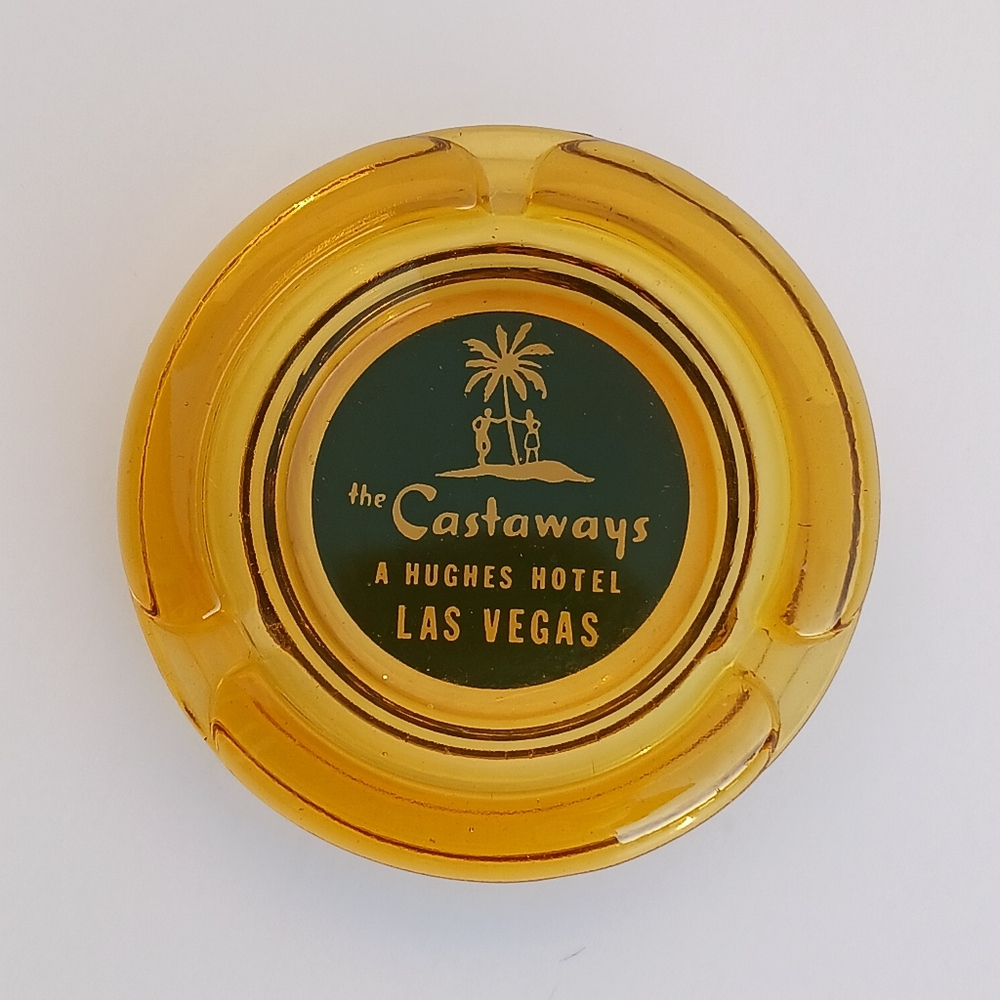 LAS VEGAS VINTAGE GLASS ASHTRAY HOTEL Castaways amber green decal trinke…